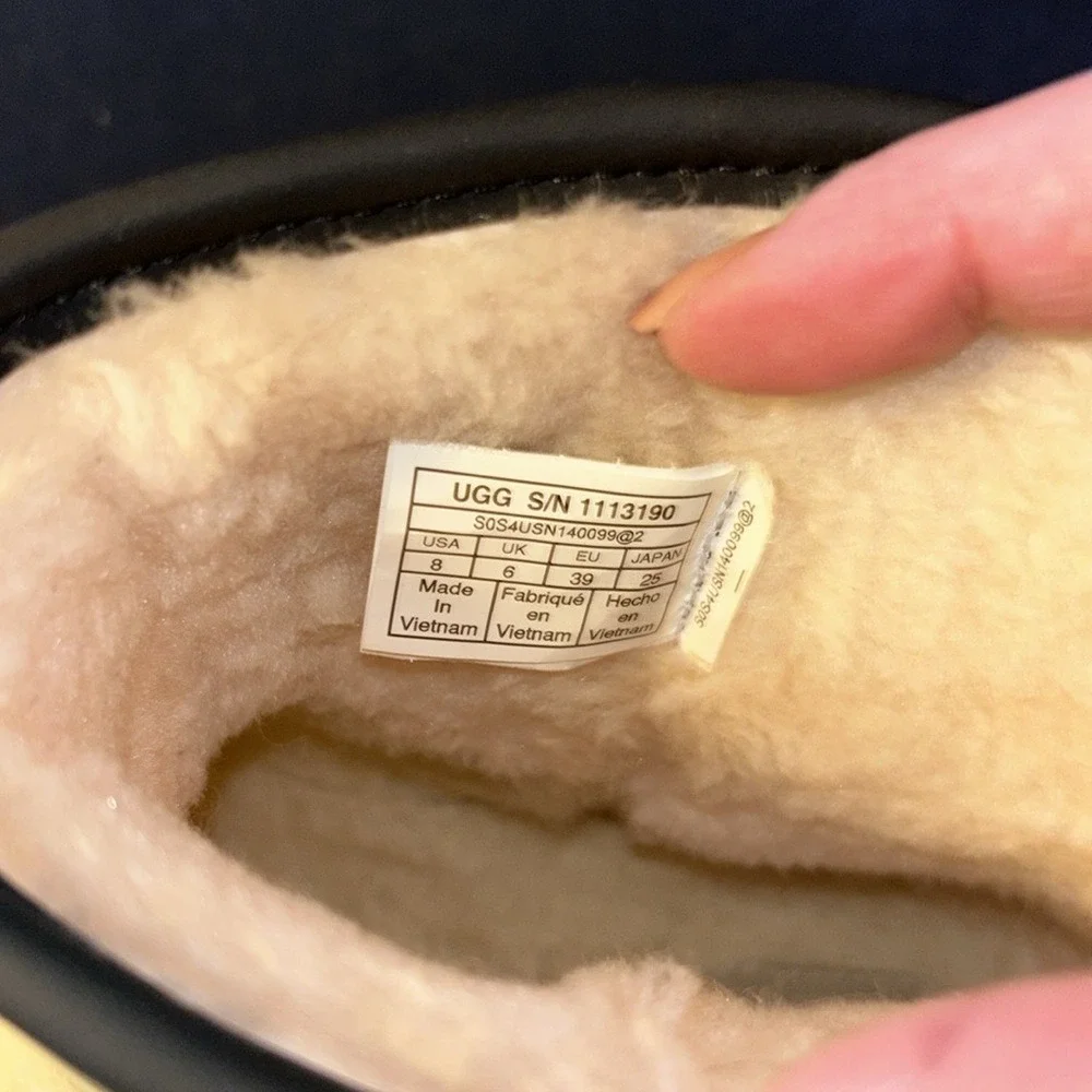 Ugg Winter Boot‎
